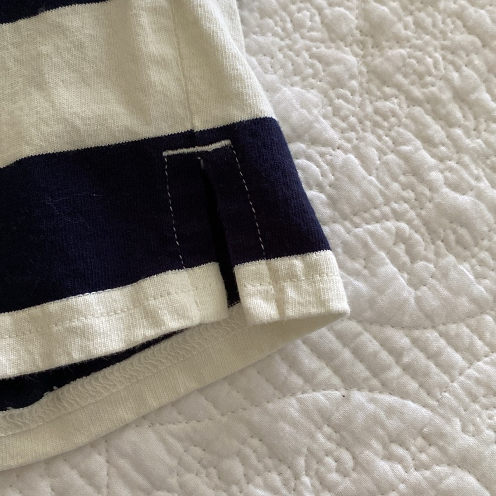 Men’s Everlane premium weight rugby shirt in navy and bone - Picture 5 of 9